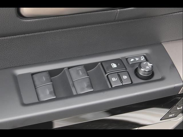 2026 Toyota Tundra Limited CrewMax 5.5' Bed