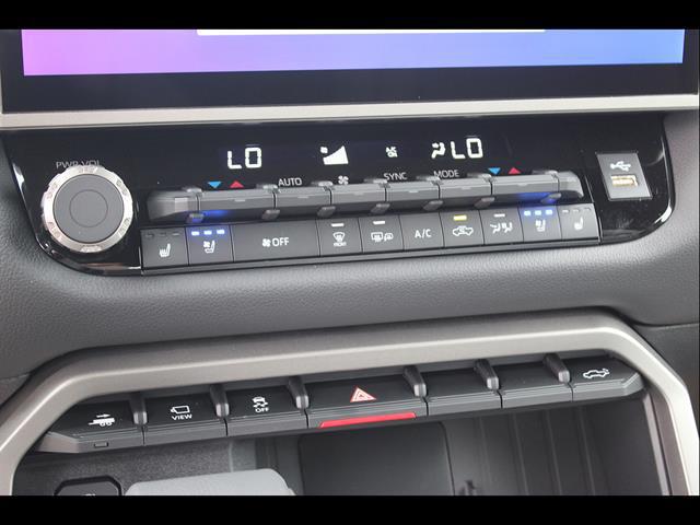 2026 Toyota Tundra Limited CrewMax 5.5' Bed
