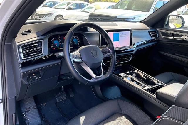 2024 Volkswagen Atlas Cross Sport 2.0T SE w/Technology