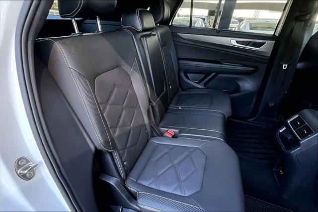 2024 Volkswagen Atlas Cross Sport 2.0T SE w/Technology