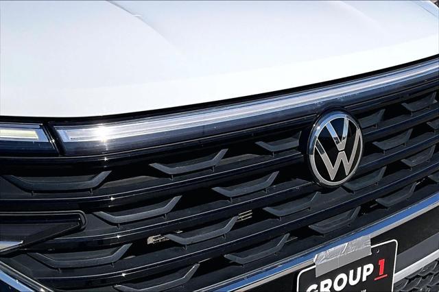 2024 Volkswagen Atlas Cross Sport 2.0T SE w/Technology