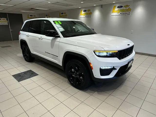 2023 Jeep Grand Cherokee Limited 4x4 for sale in Mount Vernon, IA