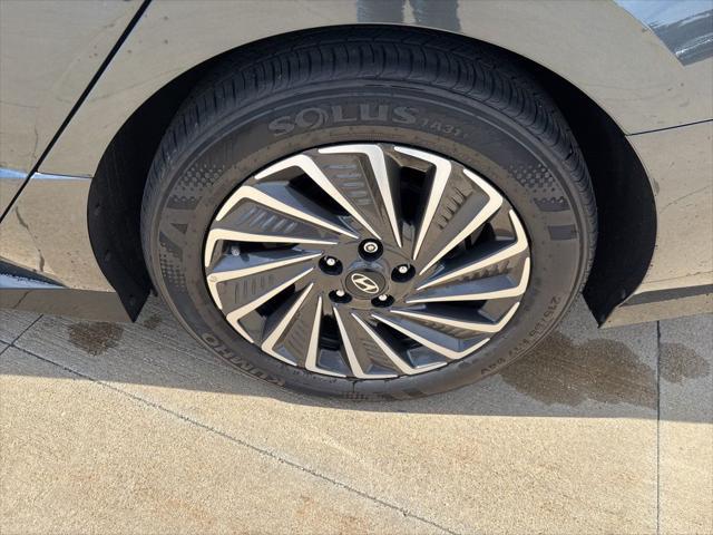 2025 Hyundai Sonata Hybrid Limited
