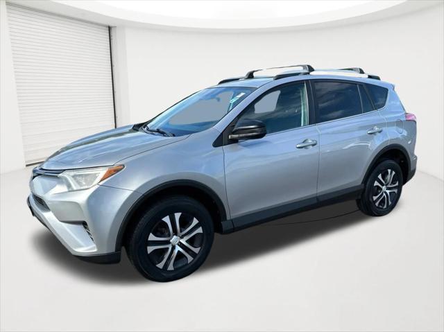2018 Toyota RAV4 LE for sale in NEW LONDON, CT