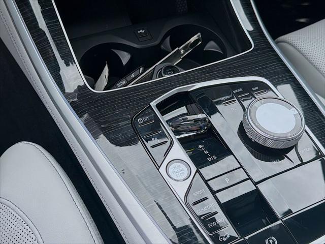2025 BMW X5 M60i
