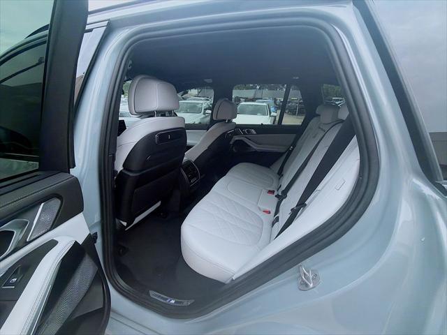2025 BMW X5 M60i