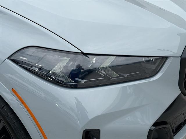 2025 BMW X5 M60i