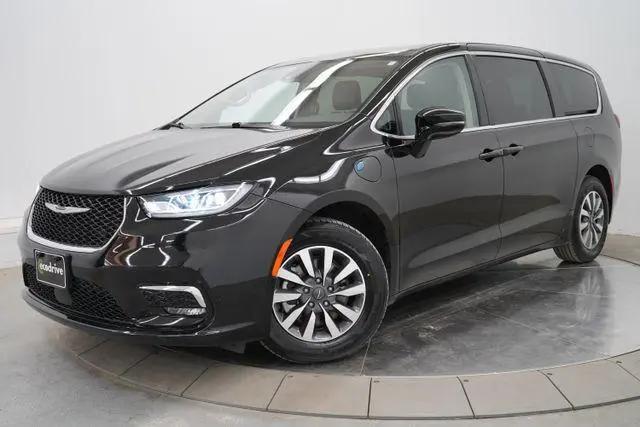2024 Chrysler Pacifica Hybrid Select for sale in Gorham, NH