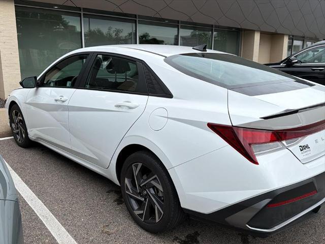 2025 Hyundai Elantra SEL Sport