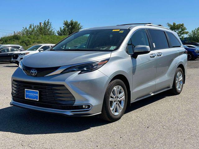 2024 Toyota Sienna Platinum