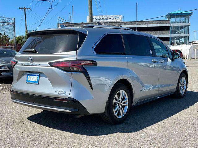 2024 Toyota Sienna Platinum