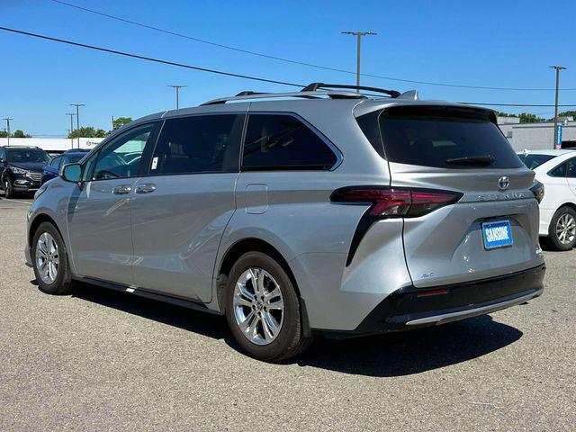 2024 Toyota Sienna Platinum