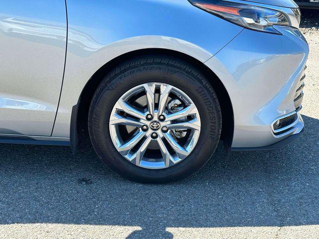 2024 Toyota Sienna Platinum
