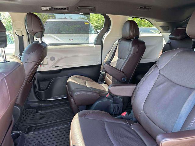 2024 Toyota Sienna Platinum