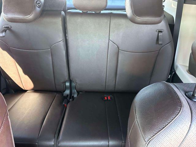 2024 Toyota Sienna Platinum