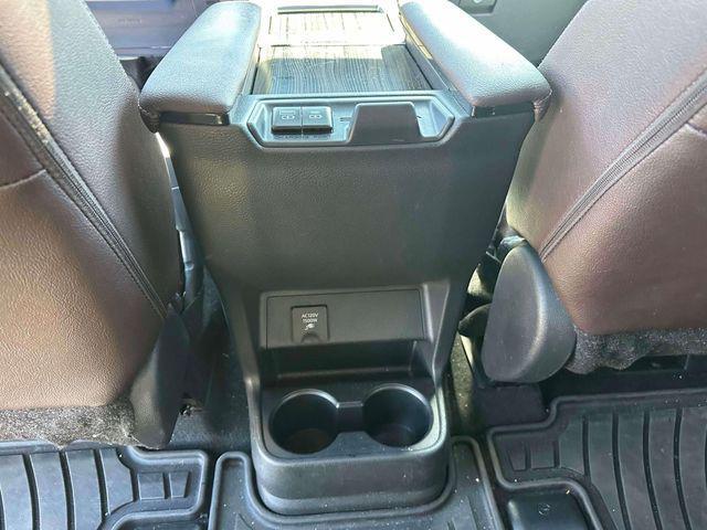 2024 Toyota Sienna Platinum