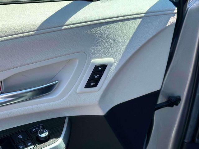 2024 Toyota Sienna Platinum