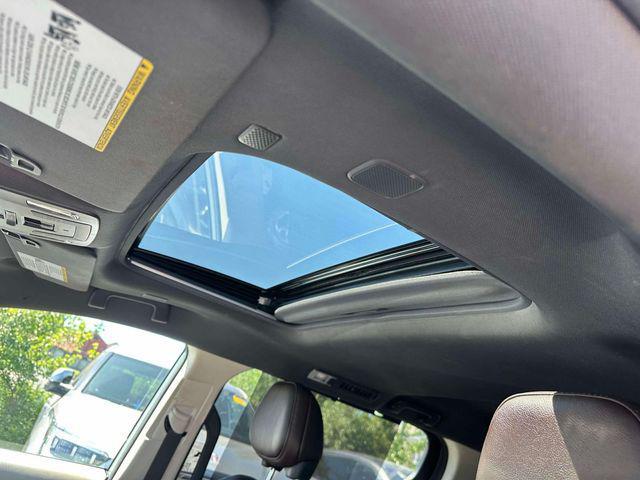 2024 Toyota Sienna Platinum