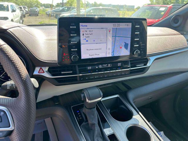2024 Toyota Sienna Platinum