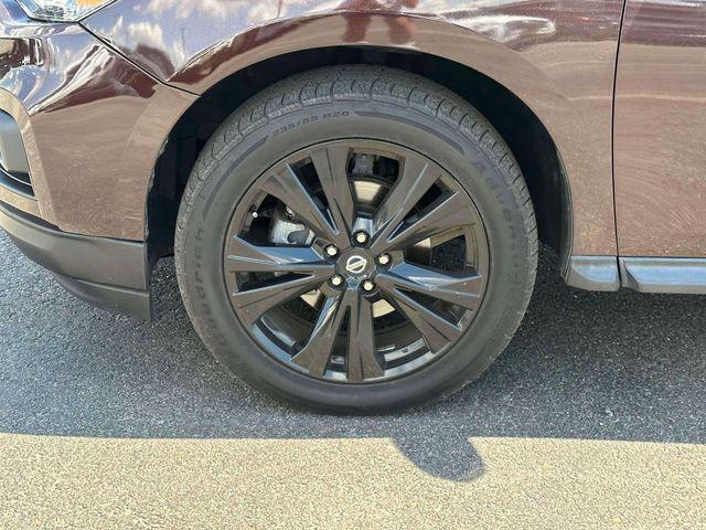 2019 Nissan Pathfinder SL