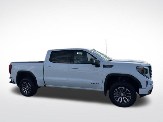 2023 GMC Sierra 1500 4WD Crew Cab Short Box AT4