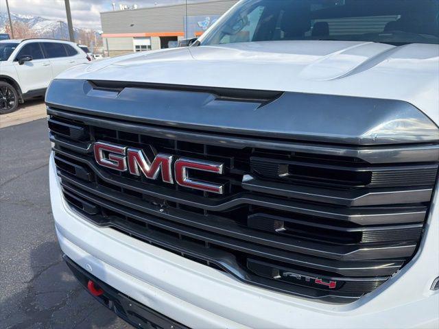 2023 GMC Sierra 1500 4WD Crew Cab Short Box AT4