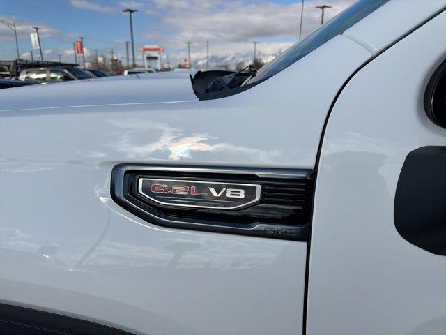 2023 GMC Sierra 1500 4WD Crew Cab Short Box AT4