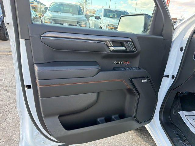 2023 GMC Sierra 1500 4WD Crew Cab Short Box AT4