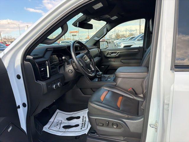 2023 GMC Sierra 1500 4WD Crew Cab Short Box AT4