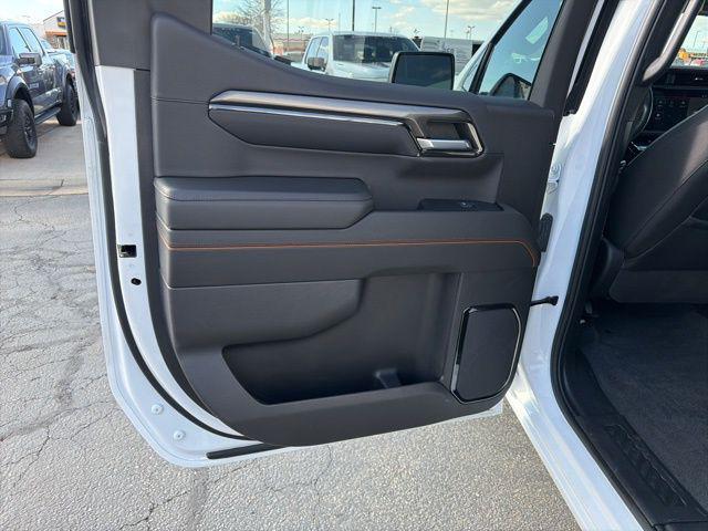2023 GMC Sierra 1500 4WD Crew Cab Short Box AT4
