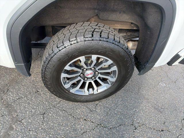 2023 GMC Sierra 1500 4WD Crew Cab Short Box AT4