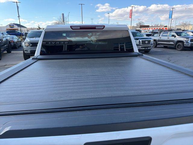 2023 GMC Sierra 1500 4WD Crew Cab Short Box AT4