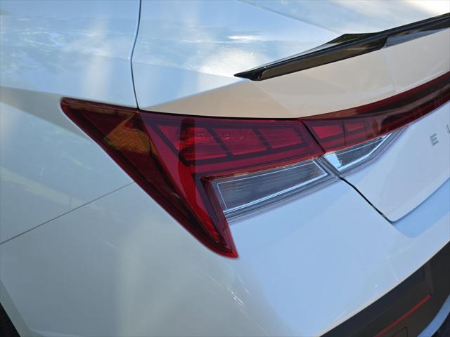 2025 Hyundai Elantra Hybrid SEL Sport