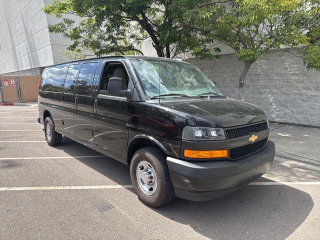 2025 Chevrolet Express Passenger RWD 3500 Extended Wheelbase LS