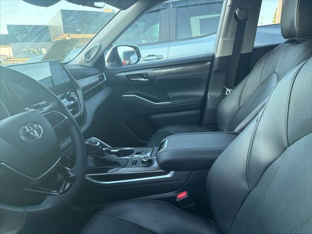 2018 Toyota Highlander Hybrid Limited Platinum