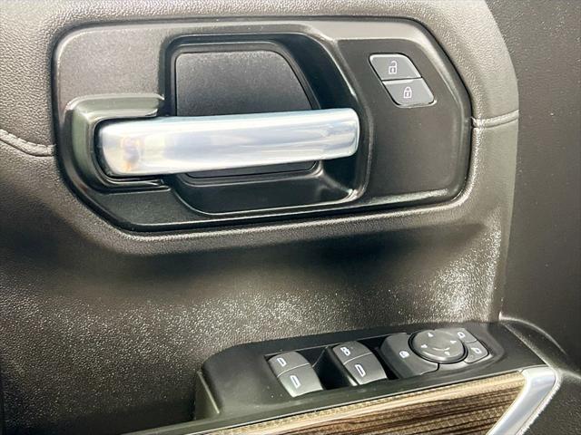 2022 Chevrolet Silverado 1500 4WD Crew Cab Short Bed RST