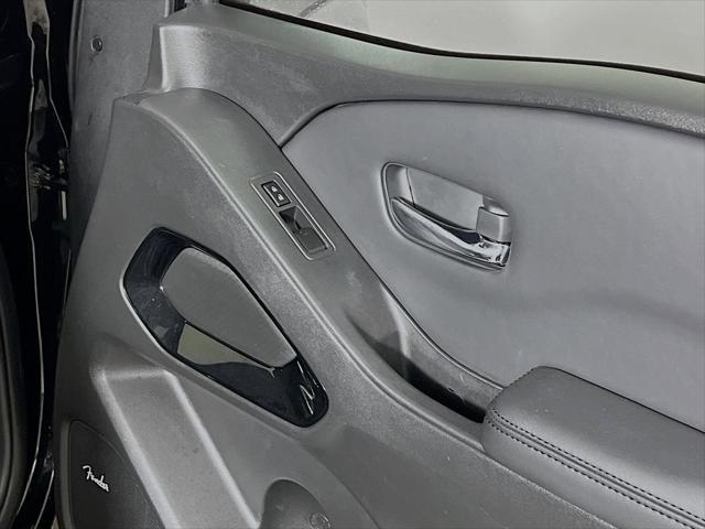 2022 Nissan Frontier Crew Cab PRO-4X 4x4