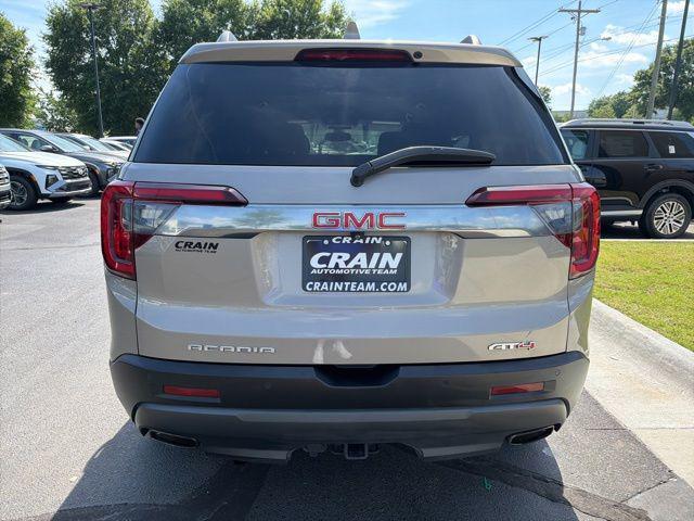 2022 GMC Acadia AWD AT4