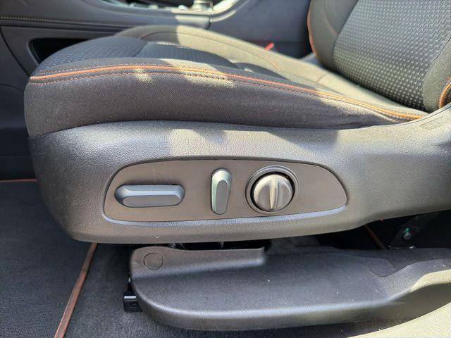 2022 GMC Acadia AWD AT4