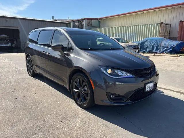 2018 Chrysler Pacifica Touring Plus for sale in Columbia, MO