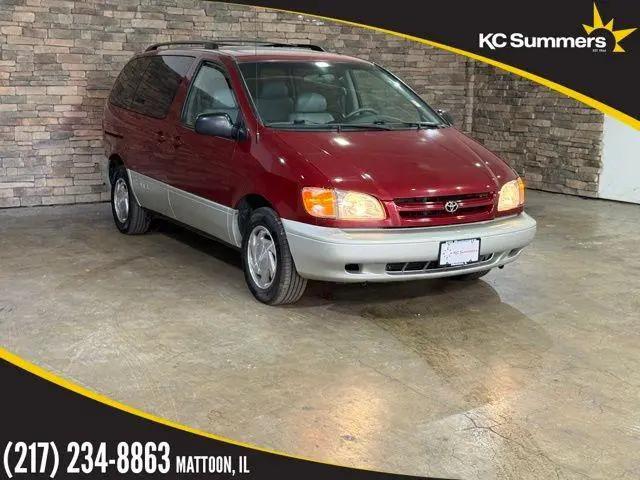 1998 Toyota Sienna XLE for sale in Mattoon, IL