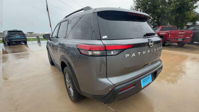 2025 Nissan Pathfinder SV - Photo 6