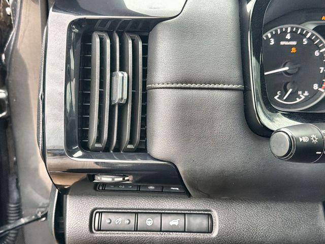 2025 Nissan Pathfinder SV - Photo 17
