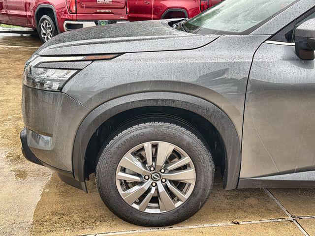 2025 Nissan Pathfinder SV - Photo 32