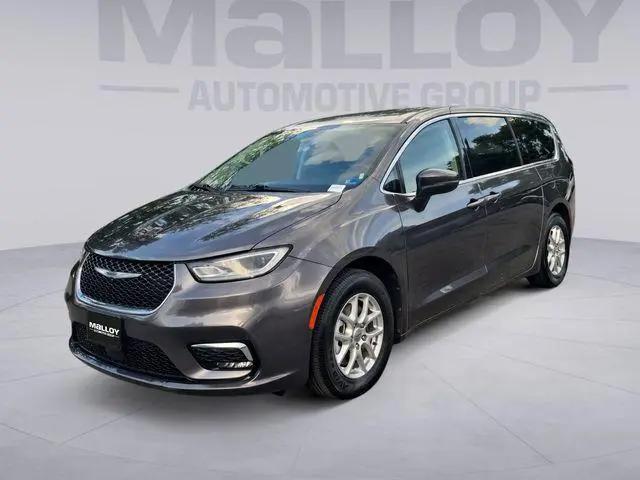 2023 Chrysler Pacifica Touring L for sale in Winchester, VA