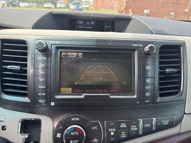 2013 Toyota Sienna XLE V6 8 Passenger