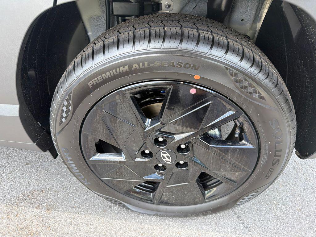 New 2026 Cyber Gray Metallic HYUNDAI SEL Sport FWD image 17