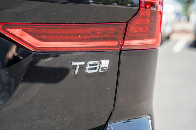 2026 Volvo XC60 Plug-In Hybrid Ultra, T8 AWD Electric/Gasoline, Dark