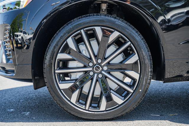 2026 Volvo XC60 Plug-In Hybrid Ultra, T8 AWD Electric/Gasoline, Dark