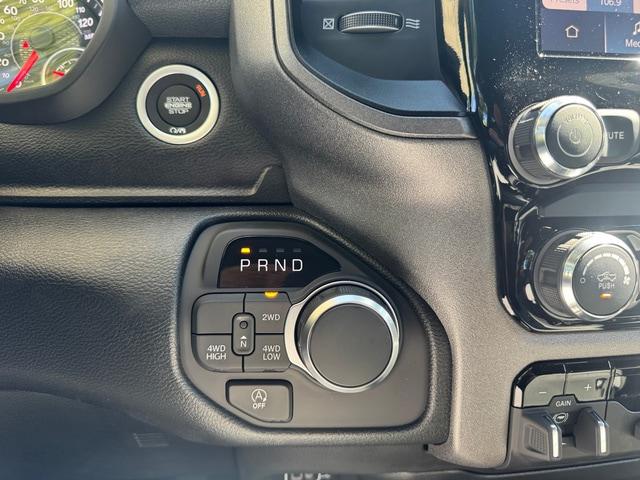 2026 Ram 1500 Tradesman Quad Cab 4x4 64 Box